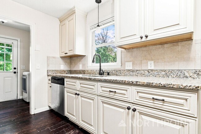 Building Photo - 236 Pleasant View Dr