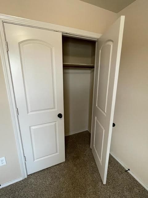 Building Photo - 118 Creekside Villa Dr