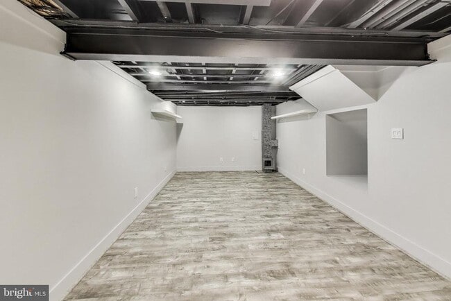 Building Photo - 4422 Neptune Dr