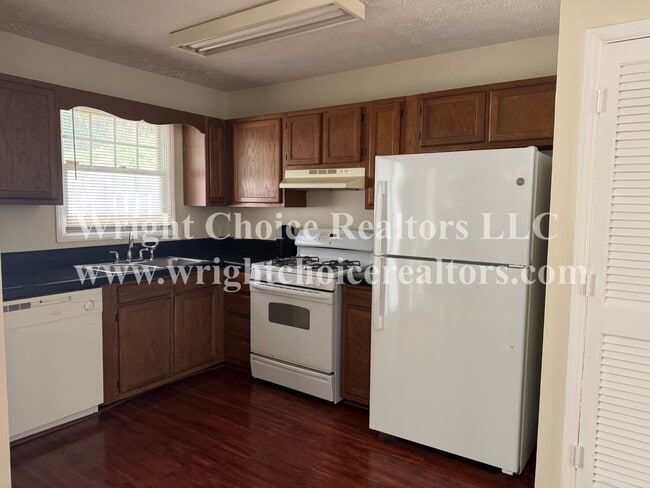 Building Photo - 2256 Wellington Cir