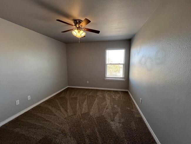 Building Photo - 3416 Itasca St