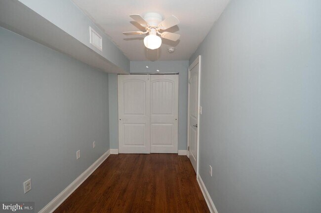 Building Photo - 703 Annin St