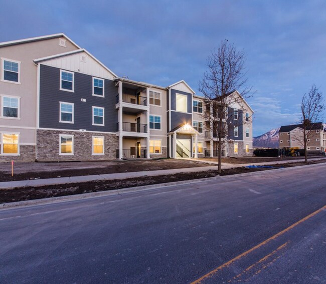 Building Photo - Beautiful 3-Bedroom, 2-Bathroom Condo in Lehi Exchange Community