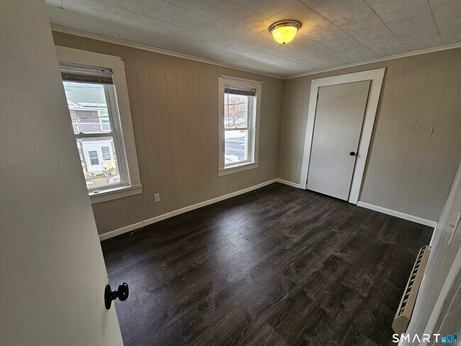 Building Photo - 134 Bristol St