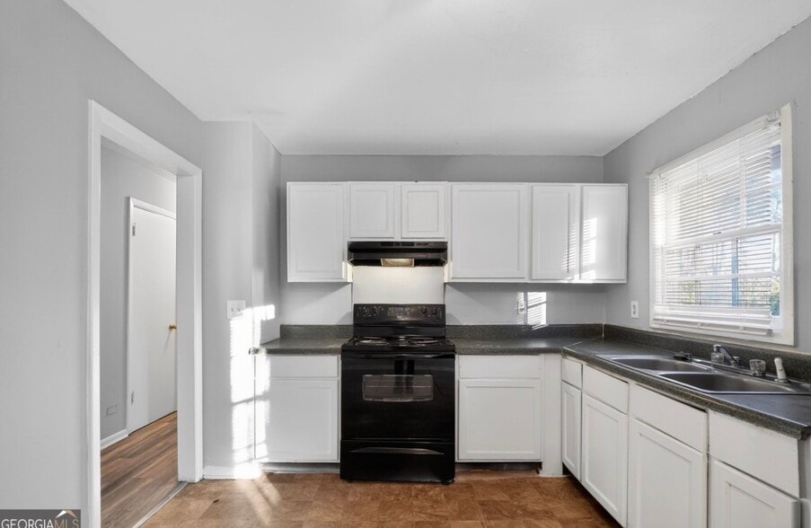 Building Photo - 1615 Pine Glen Cir