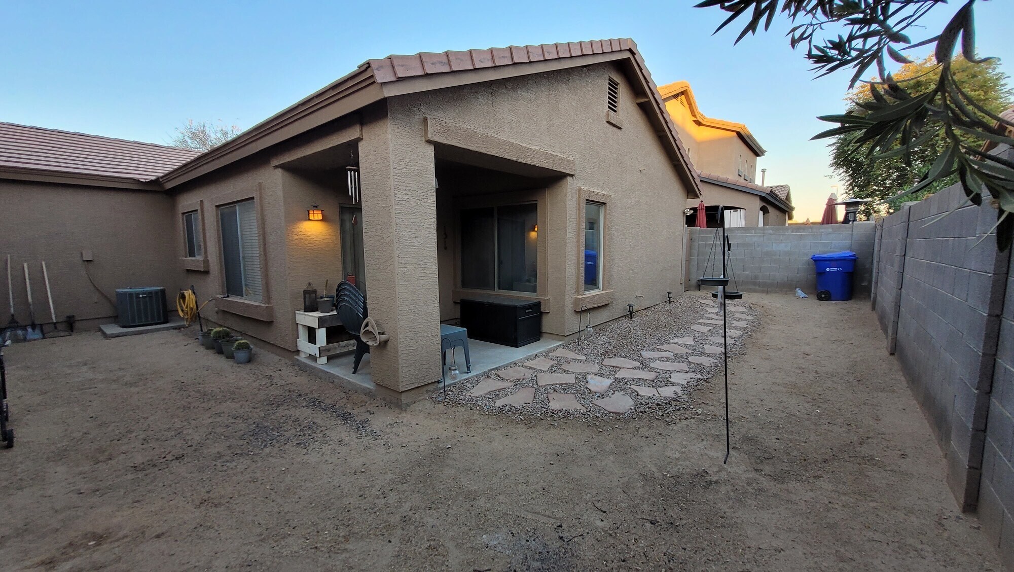 Building Photo - 2721 E Le Grand Loop