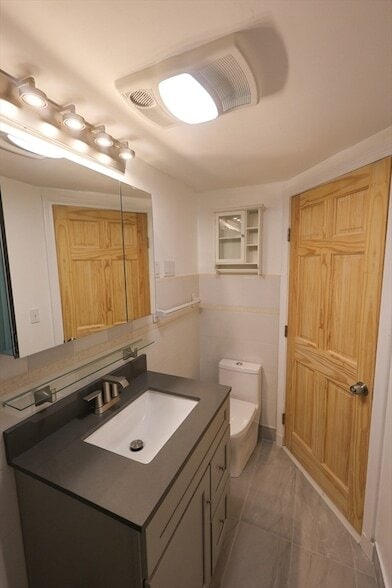 Building Photo - 235 Savin Hill Ave