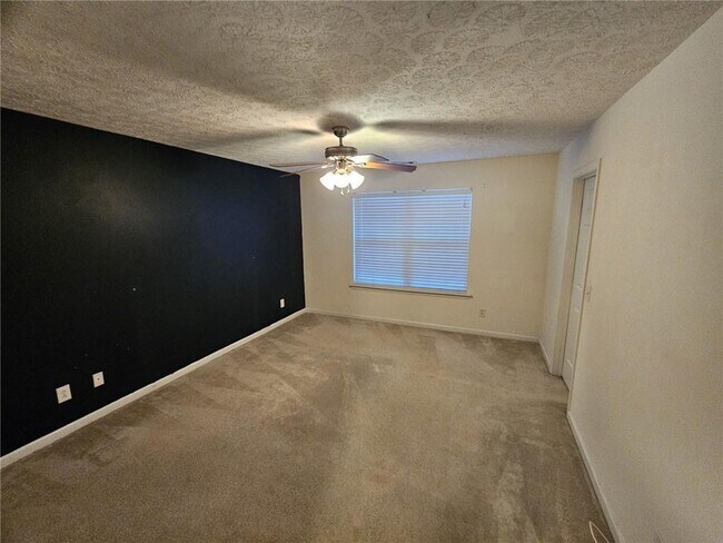 Building Photo - 237 Osmanthus Way