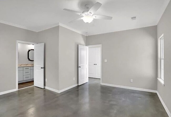 Building Photo - 5018 Wilburn Ave