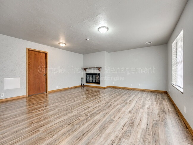 Building Photo - 1802 S Dille Ave