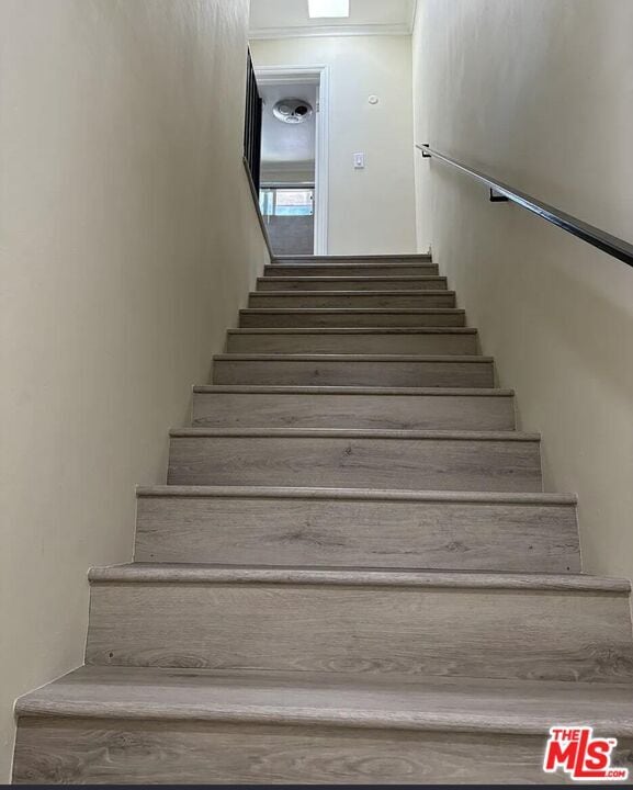 Building Photo - 567 S Wilton Pl