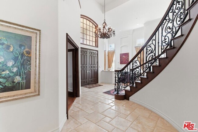 Building Photo - 6003 County Oak Rd