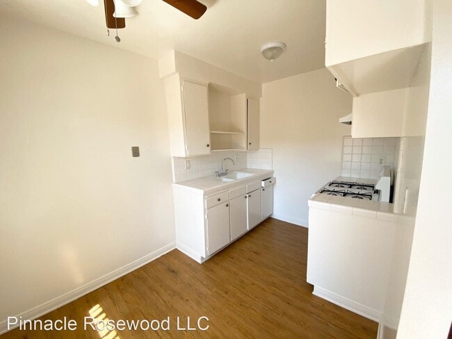 Building Photo - 4935 W 120th St