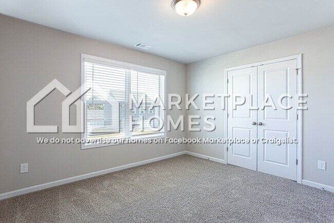 Building Photo - 207 W L Miller Dr