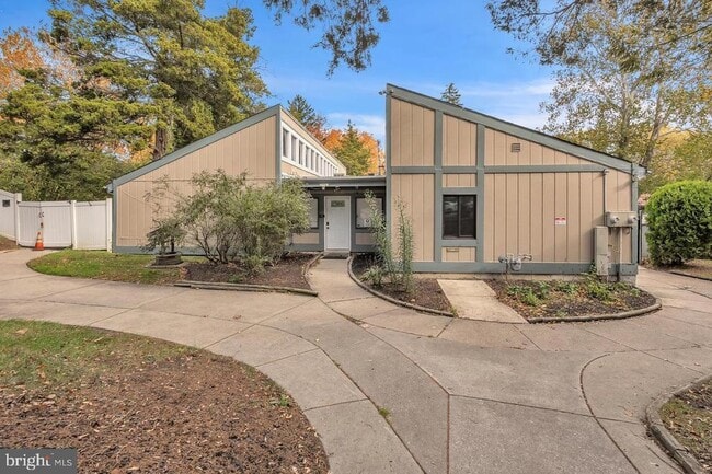 Building Photo - 201 Timber Creek Rd