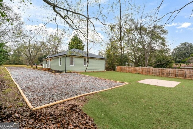 Building Photo - 408 E Marable St