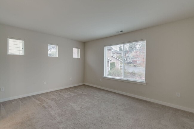 Building Photo - Bright and spacious 3 bed home in nice Lynnwood location!