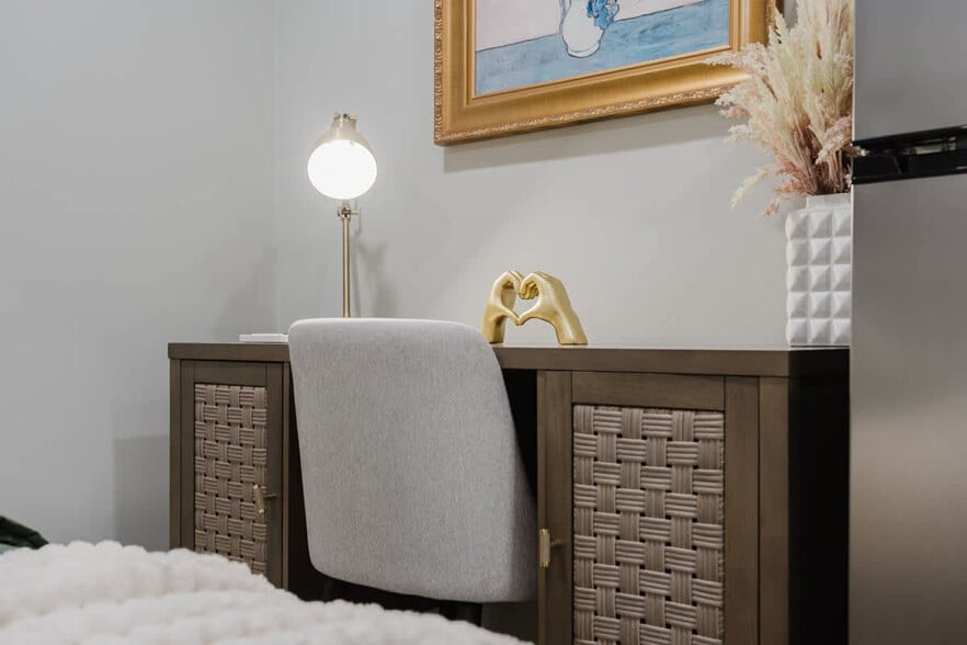 Building Photo - 9827 San Diego St