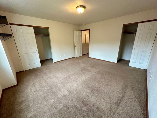 Building Photo - 297 Sowell Dr