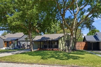 Building Photo - 9011 Angora St