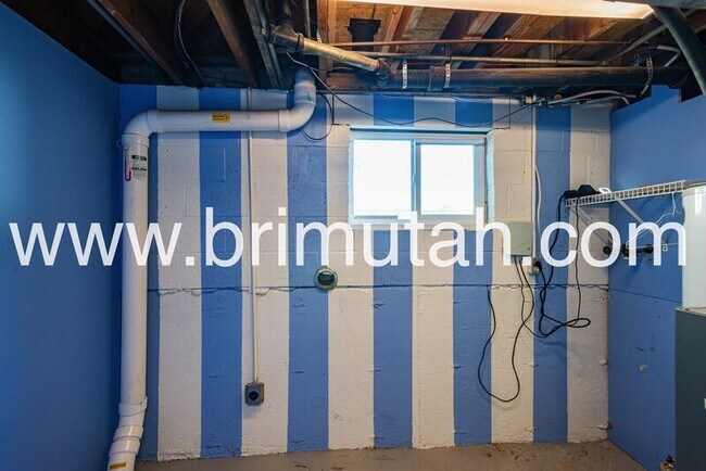 Building Photo - 1983 E 6850 S