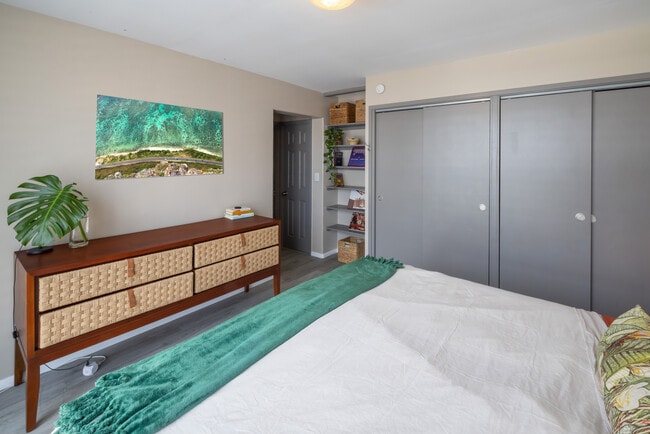 Master Bedroom - 2440 Date St