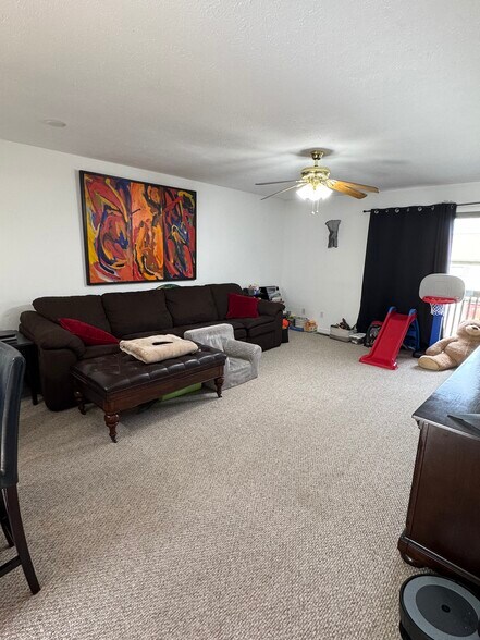 Building Photo - 1080 Willowdale Rd