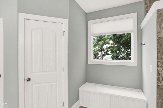 Building Photo - 16893 Oak Manor Dr