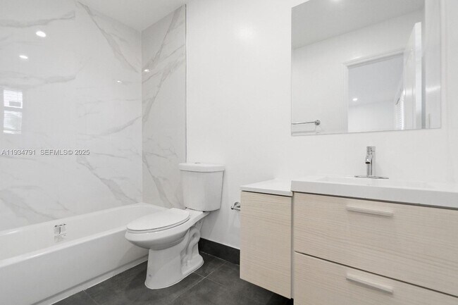 Building Photo - 4311 NW 115th Ave