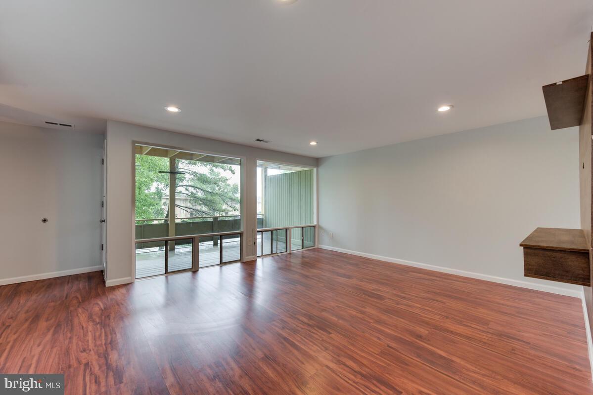 Building Photo - 7312 Donnell Pl