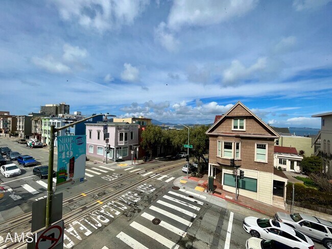 Building Photo - 1 br, 1 bath House - 2560 Hyde Street #3