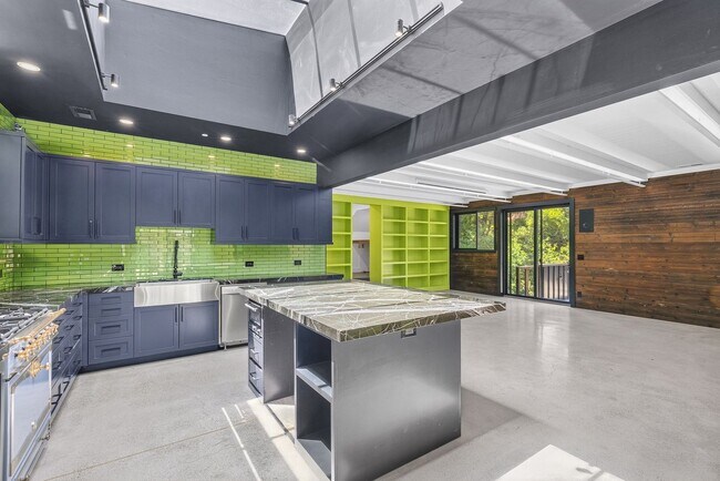 Building Photo - 850 Branciforte Dr
