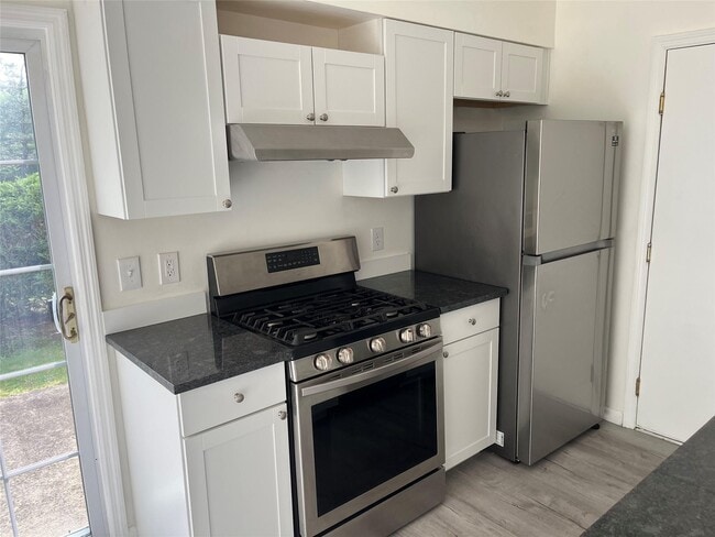 Building Photo - 51 Candlestick Ct