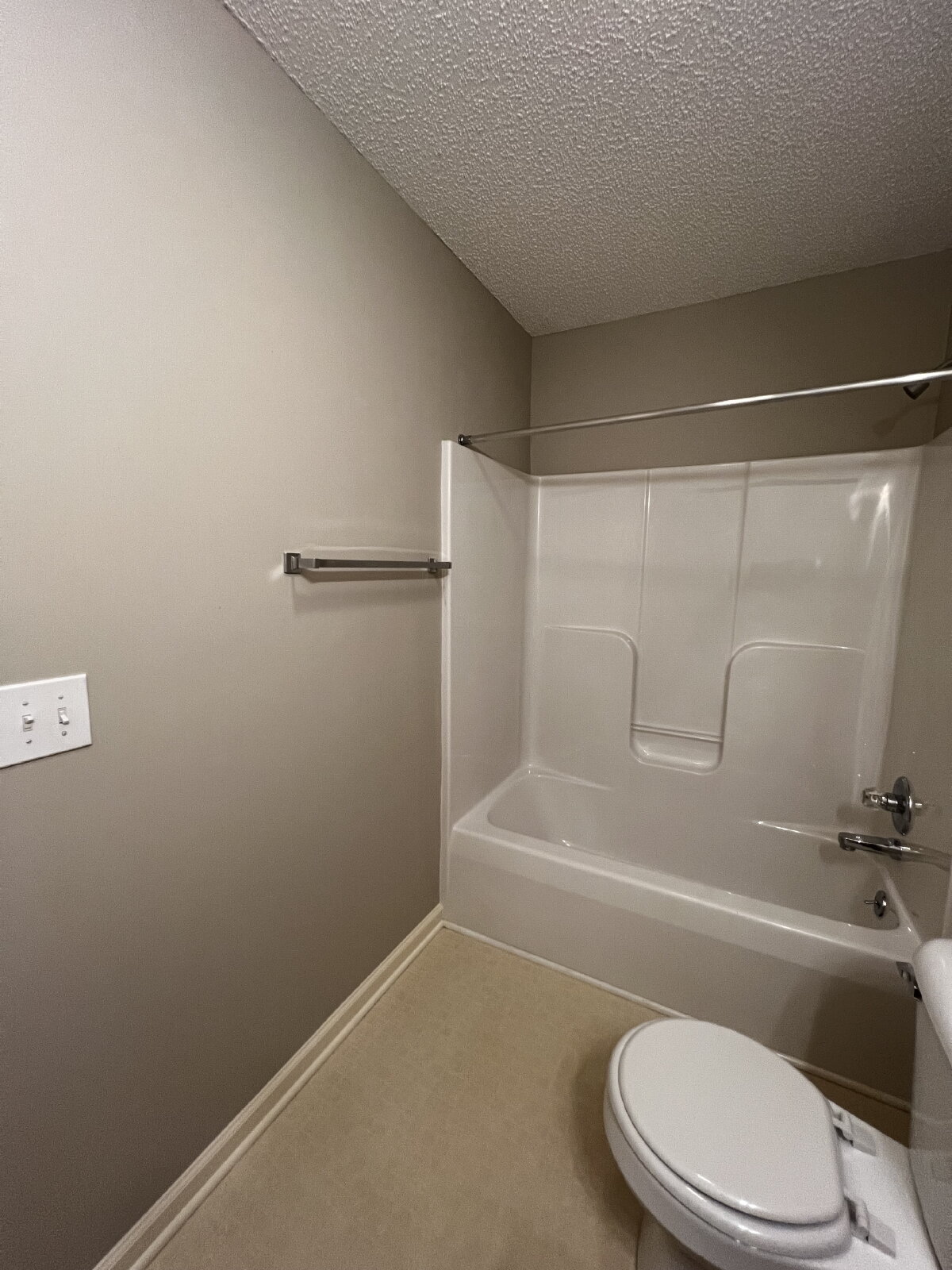 Building Photo - 3427 Poplar Hill