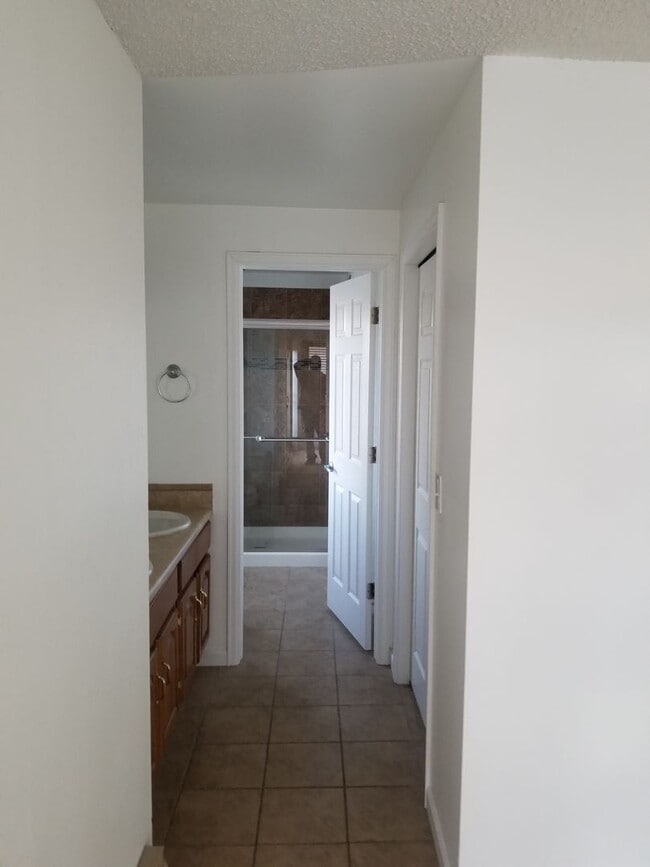 Building Photo - 2836 Troxell Ave