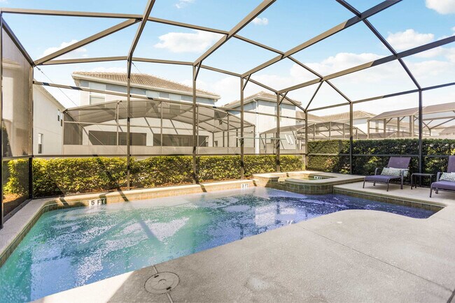 Building Photo - 4718 Kings Castle Cir