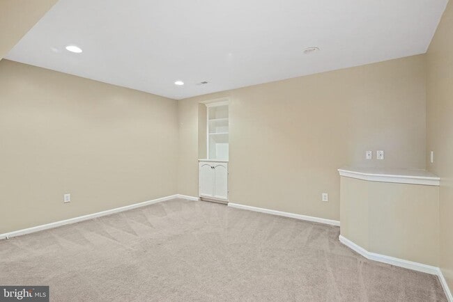 Building Photo - 20657 Anndyke Way