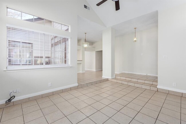 Building Photo - 5442 Garden Village Dr