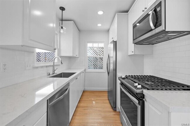 Building Photo - 1121 14th St