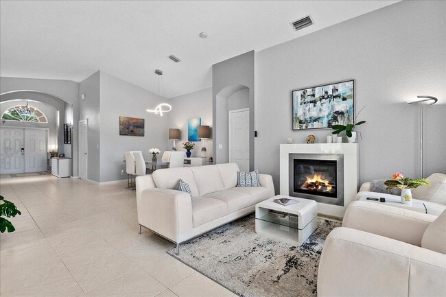 Building Photo - 15151 Banbury Ct