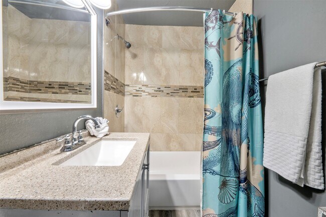 Building Photo - 3218 Ave Q 1/2