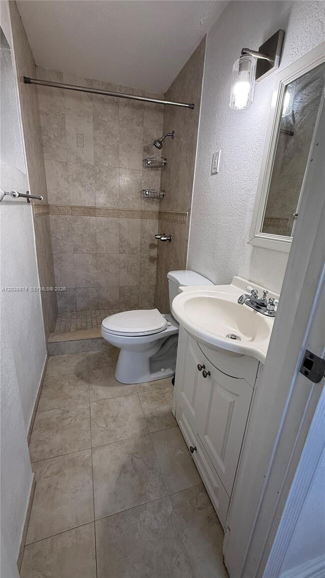 Building Photo - 8281 SW 28th St
