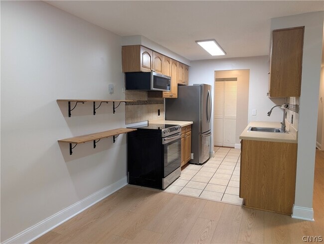 Building Photo - 273 Watertree Dr