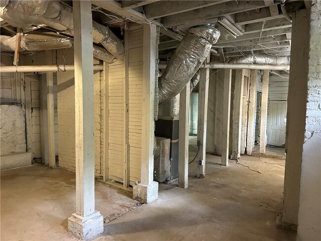 Building Photo - 559 Angier Ave NE
