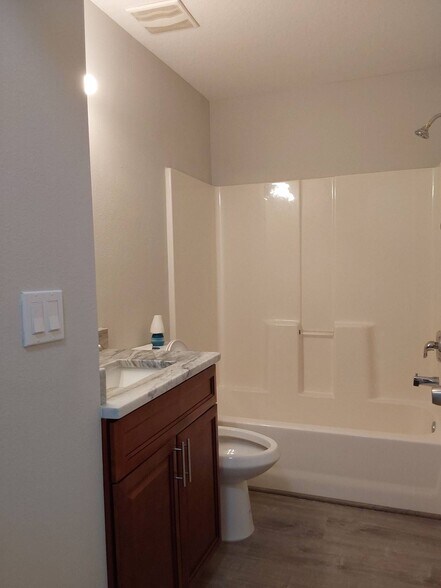 Building Photo - 9 Pony Express Dr