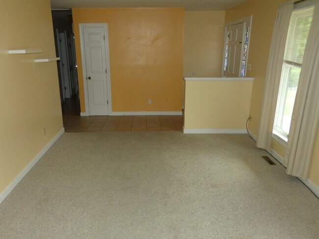 Building Photo - 10451 Edgehill Ln