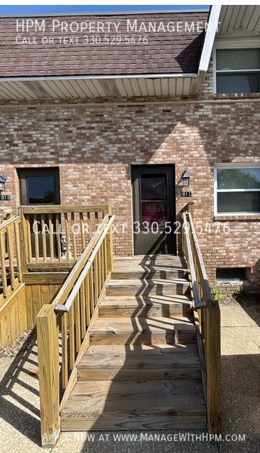 Building Photo - 181 W Overdale Dr