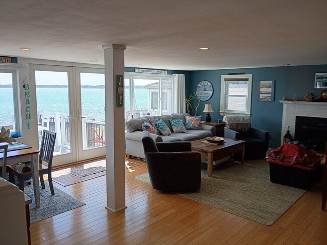 Building Photo - 39 Harbor St