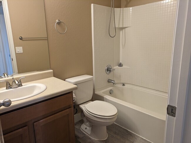 Building Photo - 21023 N Mac Neil St