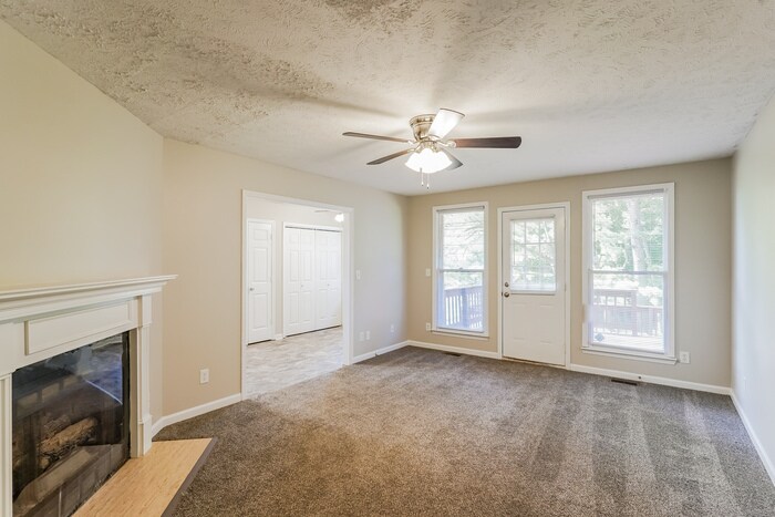 Building Photo - 823 Hadley Rd